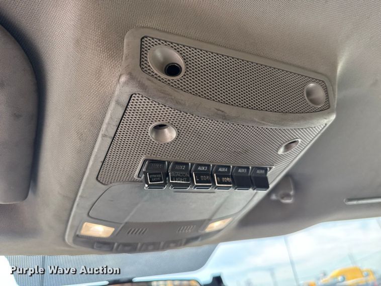 image for item FC4218 2019 Ford F350 Super Duty utility bed pickup truck