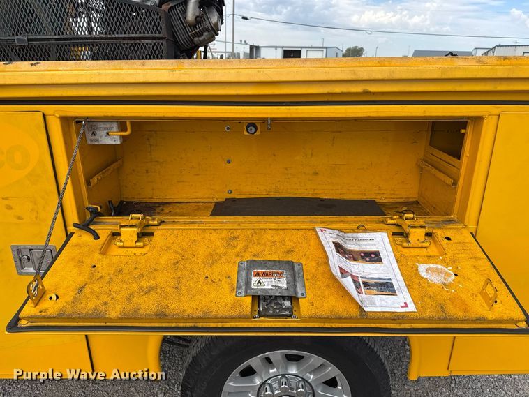 image for item FC4220 2019 Ford F350 Super Duty utility bed pickup truck