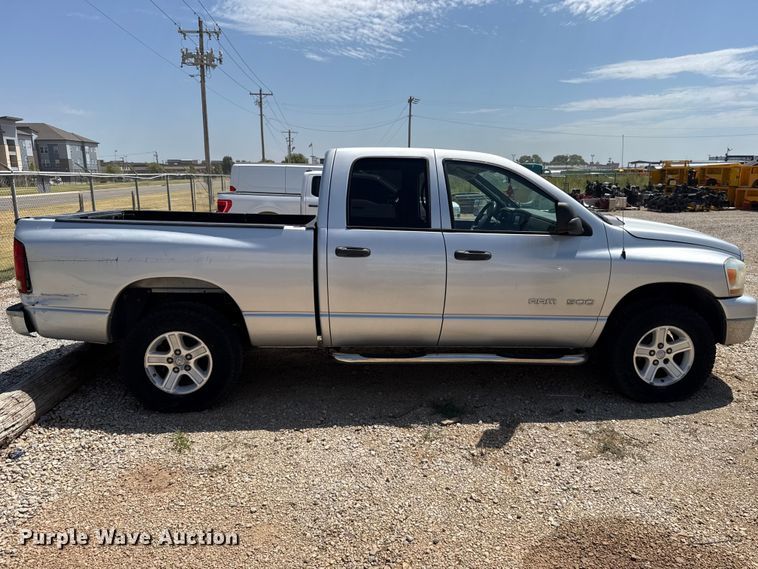 image for item FC4221 2006 Dodge Ram 1500 Ext. Cab pickup truck