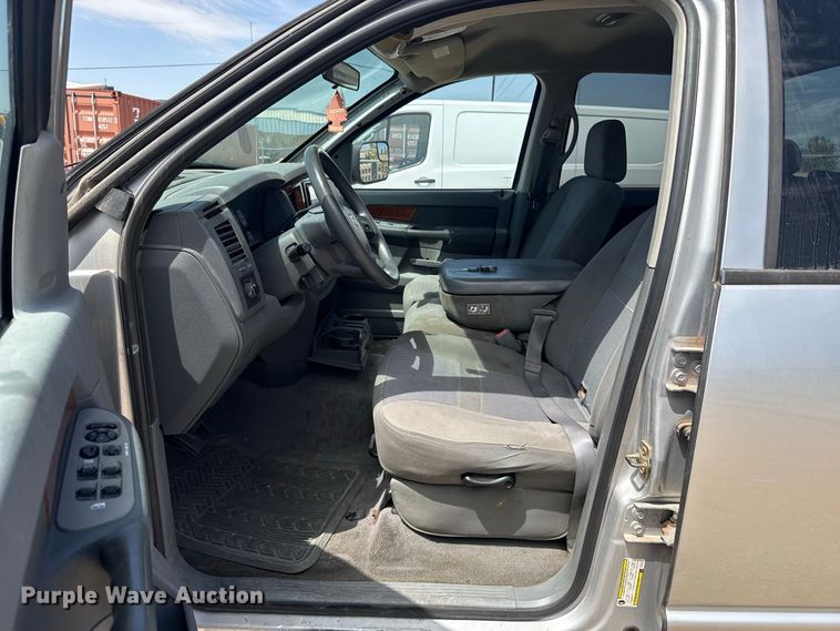 image for item FC4221 2006 Dodge Ram 1500 Ext. Cab pickup truck