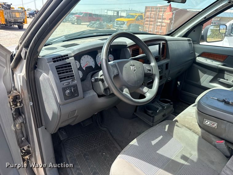 image for item FC4221 2006 Dodge Ram 1500 Ext. Cab pickup truck