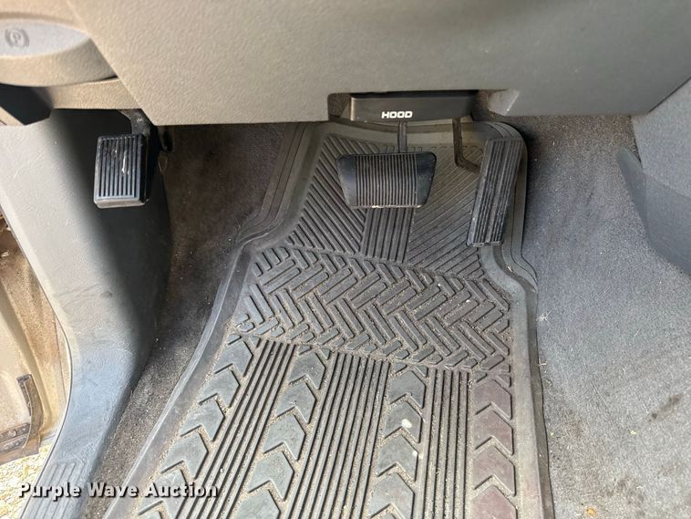image for item FC4221 2006 Dodge Ram 1500 Ext. Cab pickup truck