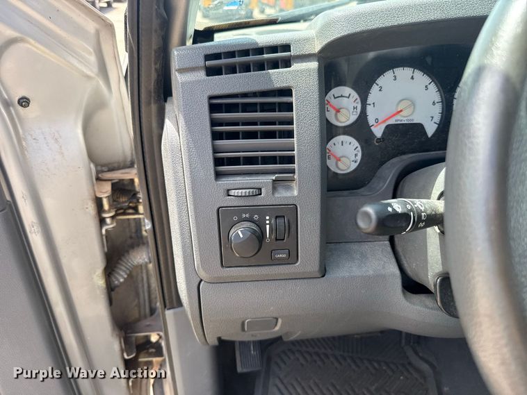image for item FC4221 2006 Dodge Ram 1500 Ext. Cab pickup truck