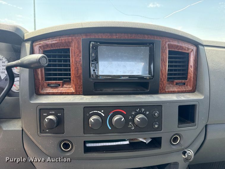 image for item FC4221 2006 Dodge Ram 1500 Ext. Cab pickup truck
