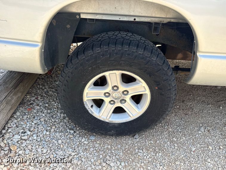 image for item FC4221 2006 Dodge Ram 1500 Ext. Cab pickup truck