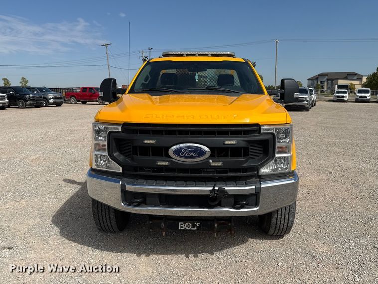 image for item FC4222 2020 Ford F350 Super Duty utility bed pickup truck