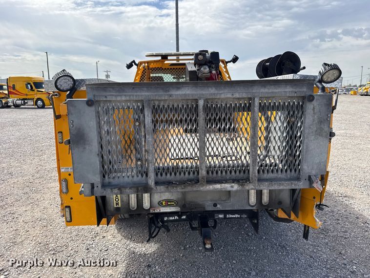 image for item FC4222 2020 Ford F350 Super Duty utility bed pickup truck
