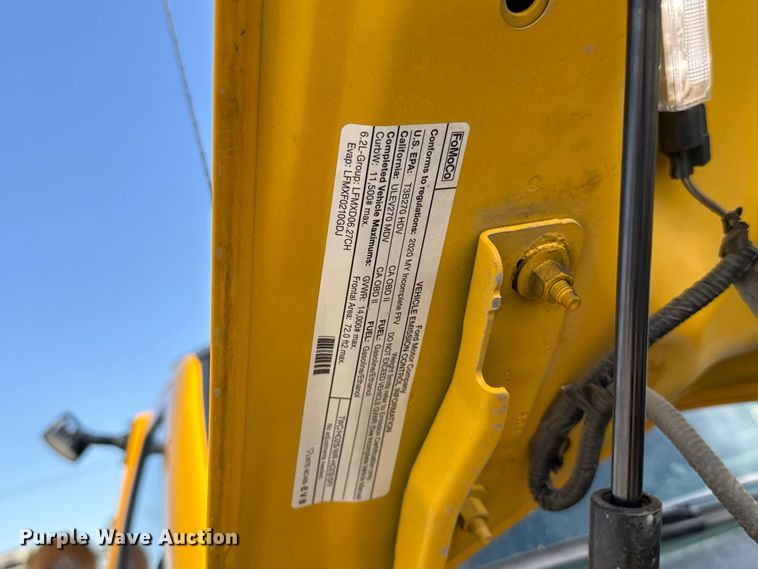 image for item FC4222 2020 Ford F350 Super Duty utility bed pickup truck