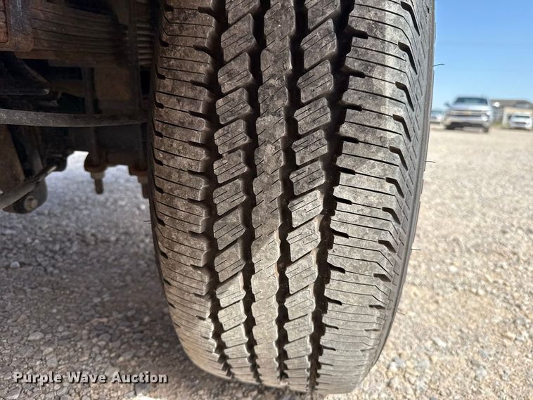 image for item FC4222 2020 Ford F350 Super Duty utility bed pickup truck
