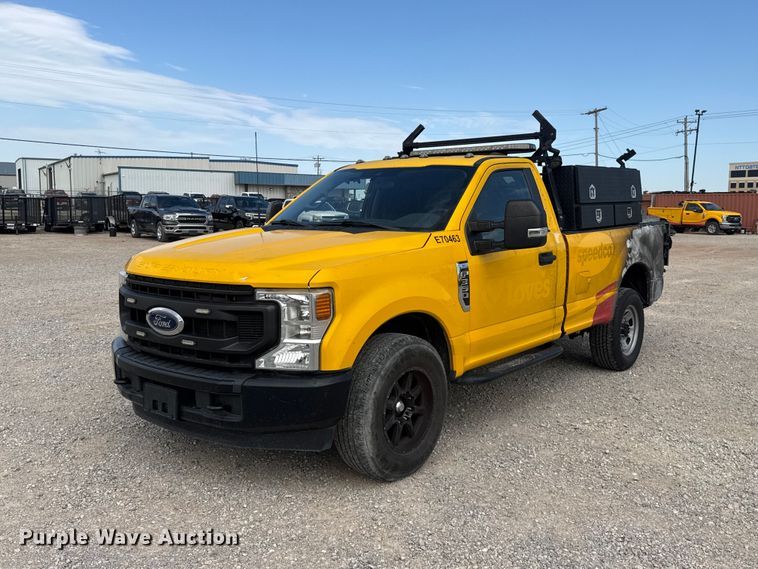 image for item FC4223 2022 Ford F350 Super Duty pickup truck