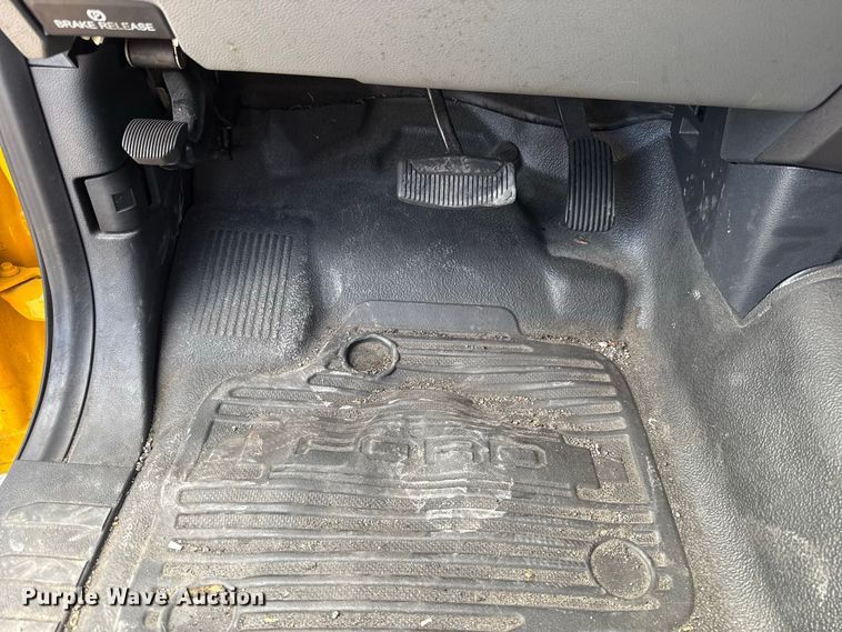 image for item FC4223 2022 Ford F350 Super Duty pickup truck