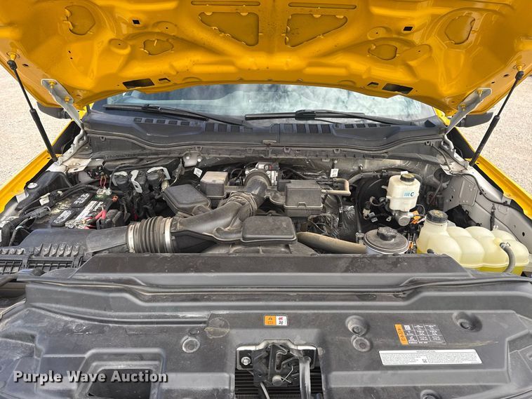 image for item FC4223 2022 Ford F350 Super Duty pickup truck