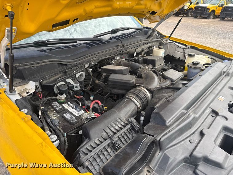 image for item FC4223 2022 Ford F350 Super Duty pickup truck