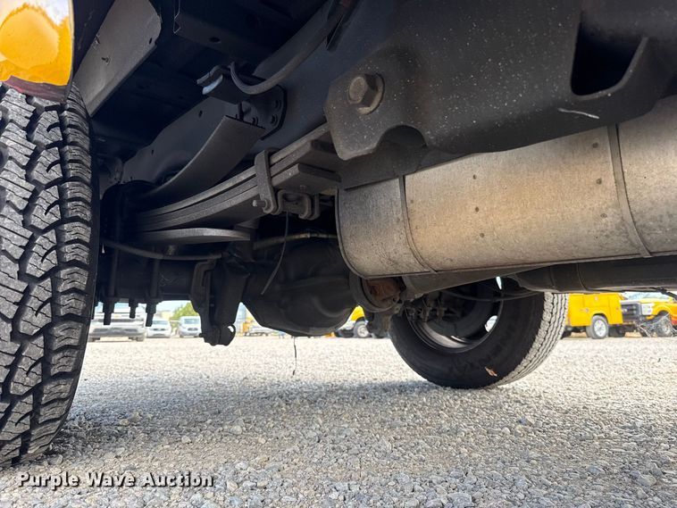 image for item FC4223 2022 Ford F350 Super Duty pickup truck