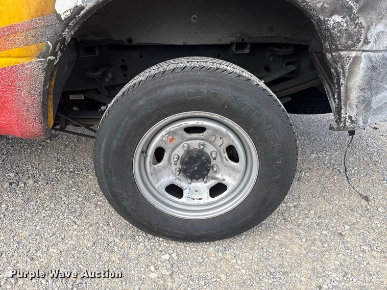 image for item FC4223 2022 Ford F350 Super Duty pickup truck