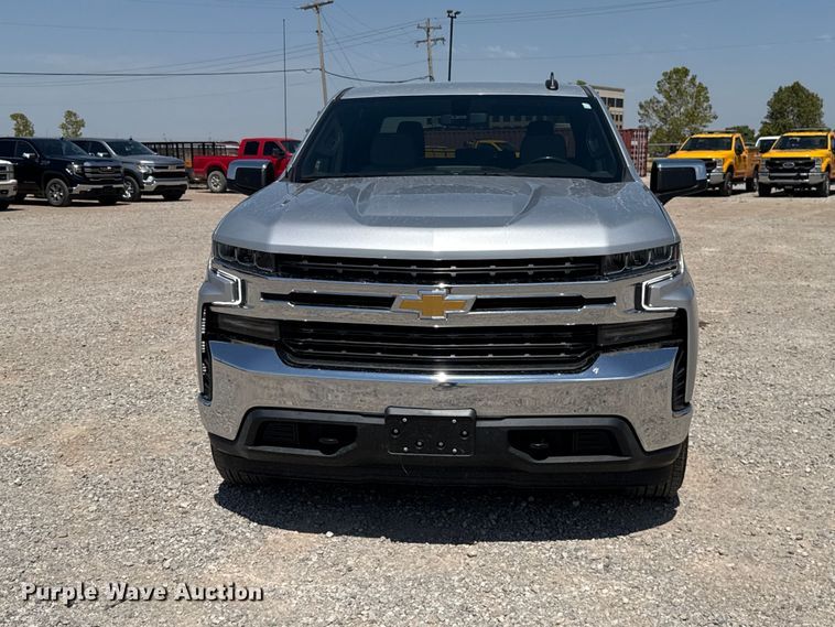image for item FC4224 2021 Chevrolet Silverado 1500 Crew Cab pickup truck