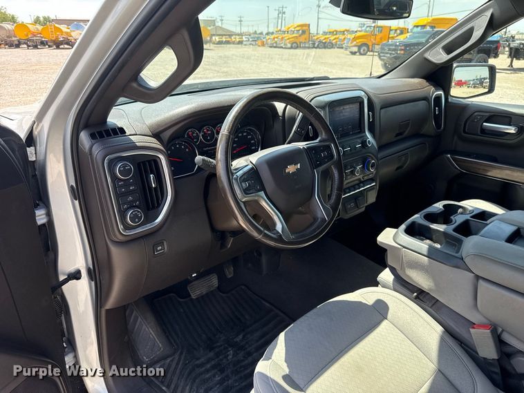 image for item FC4224 2021 Chevrolet Silverado 1500 Crew Cab pickup truck