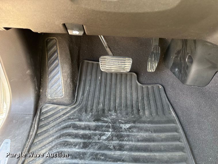 image for item FC4224 2021 Chevrolet Silverado 1500 Crew Cab pickup truck