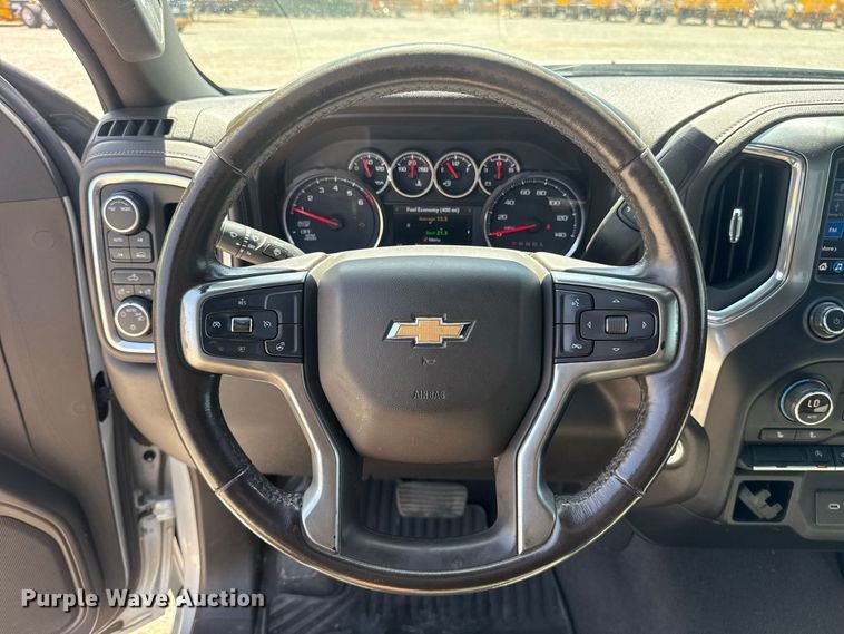 image for item FC4224 2021 Chevrolet Silverado 1500 Crew Cab pickup truck