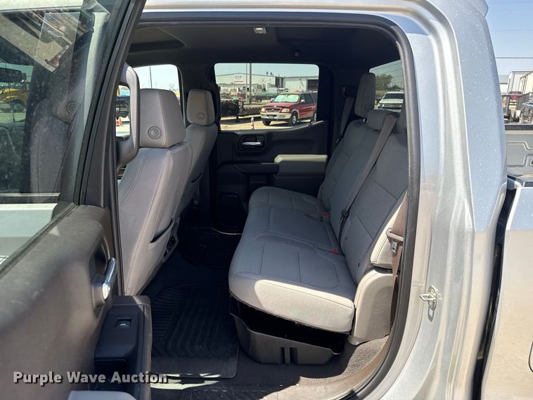 image for item FC4224 2021 Chevrolet Silverado 1500 Crew Cab pickup truck