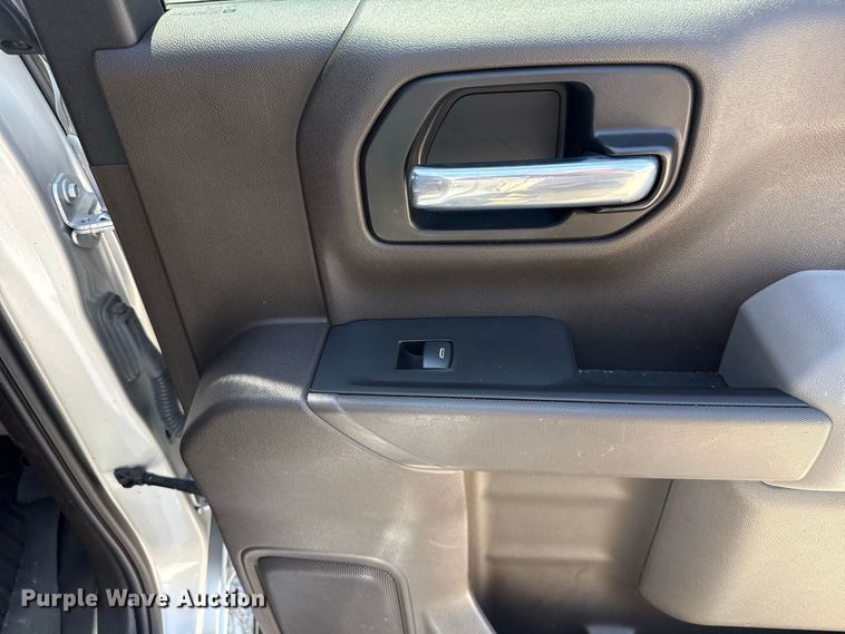 image for item FC4224 2021 Chevrolet Silverado 1500 Crew Cab pickup truck