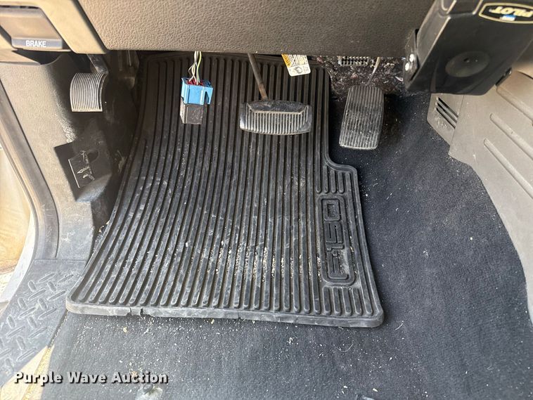 image for item FC4225 2008 Ford F150 Crew Cab pickup truck