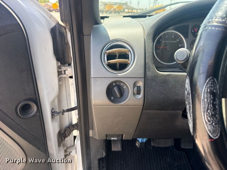 image for item FC4225 2008 Ford F150 Crew Cab pickup truck