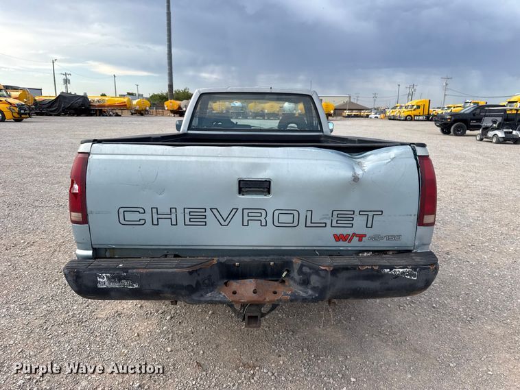 image for item FC4226 1992 Chevrolet Cheyenne 1500 pickup truck