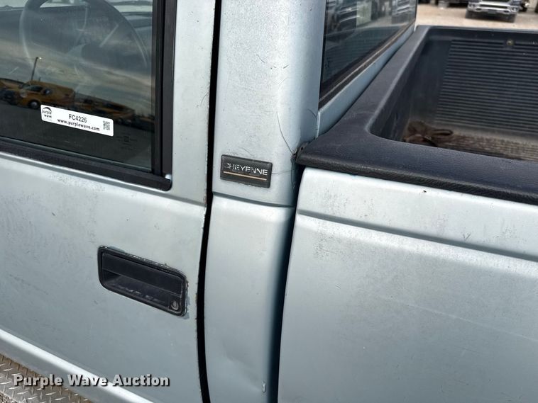 image for item FC4226 1992 Chevrolet Cheyenne 1500 pickup truck