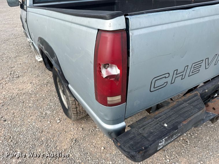 image for item FC4226 1992 Chevrolet Cheyenne 1500 pickup truck