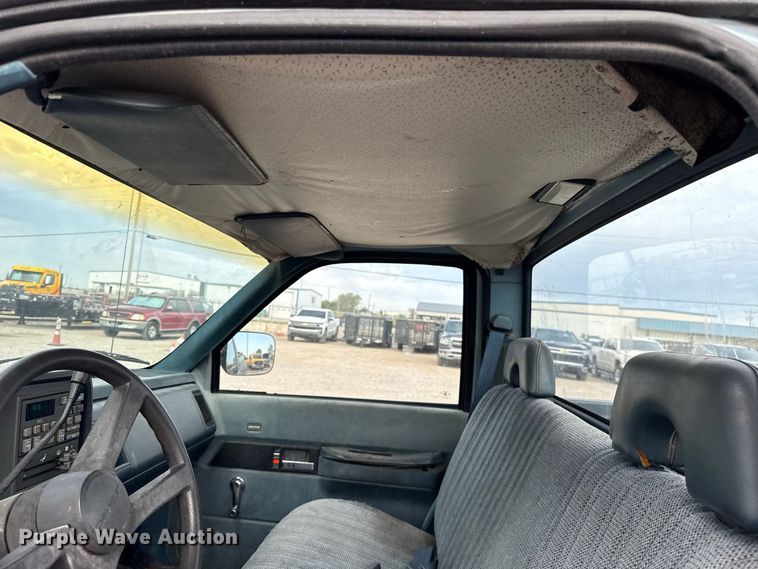 image for item FC4226 1992 Chevrolet Cheyenne 1500 pickup truck