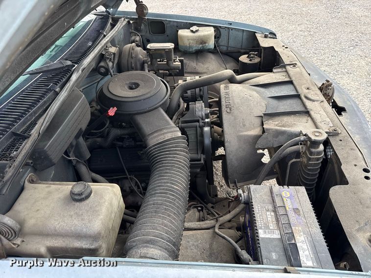 image for item FC4226 1992 Chevrolet Cheyenne 1500 pickup truck