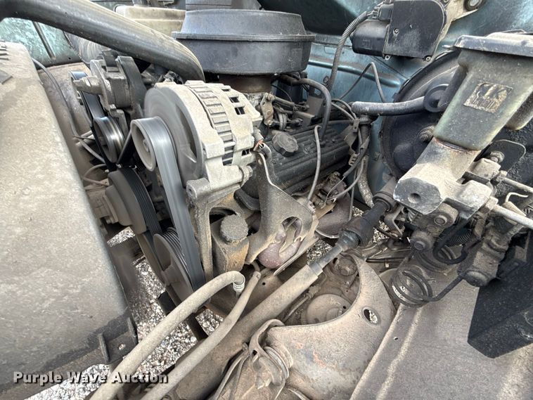 image for item FC4226 1992 Chevrolet Cheyenne 1500 pickup truck