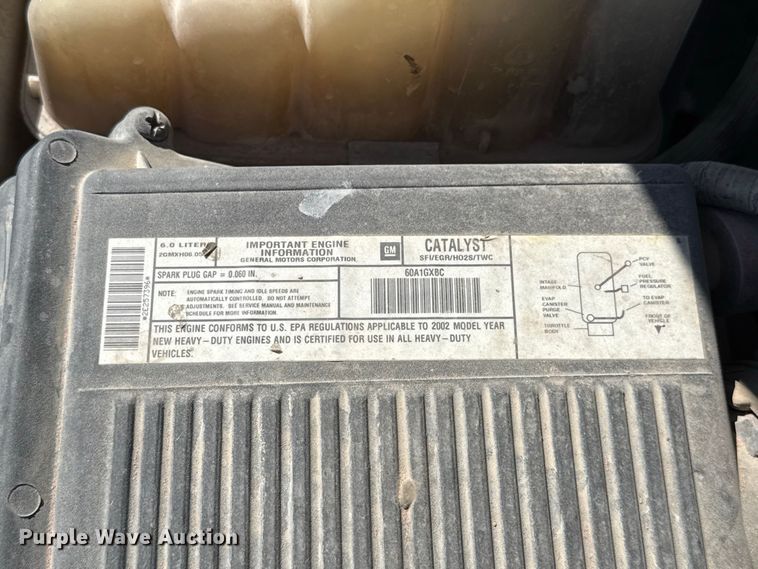 image for item FC4252 2002 Chevrolet Silverado 2500HD utility bed pickup truck