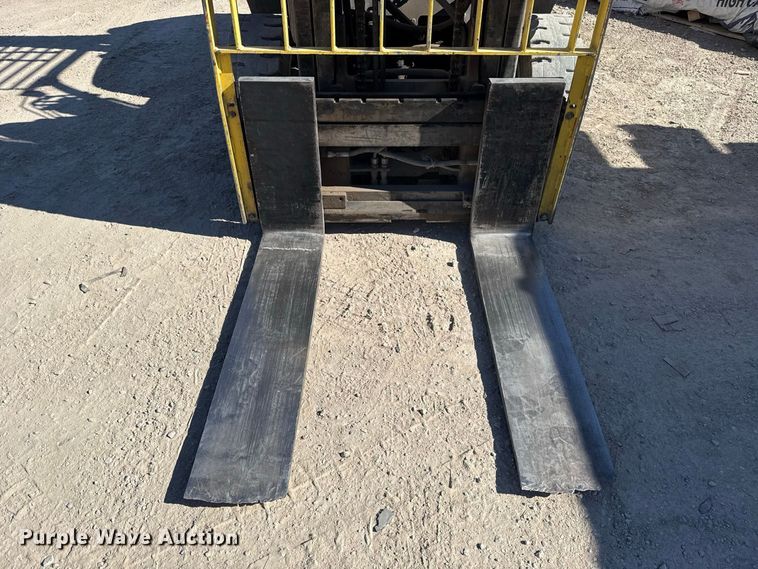 image for item FC4259 2015 Hyster H80FT forklift