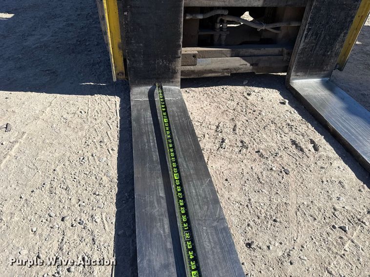 image for item FC4259 2015 Hyster H80FT forklift