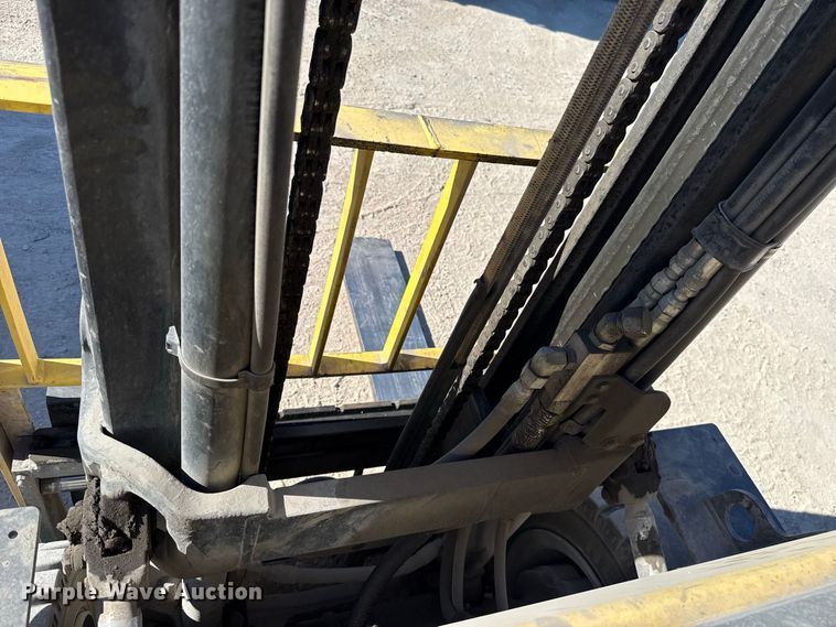 image for item FC4259 2015 Hyster H80FT forklift