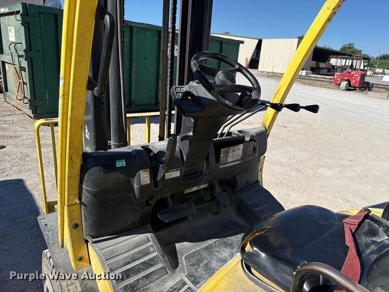 image for item FC4259 2015 Hyster H80FT forklift