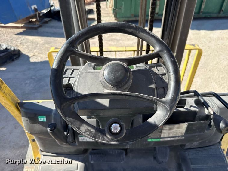 image for item FC4259 2015 Hyster H80FT forklift
