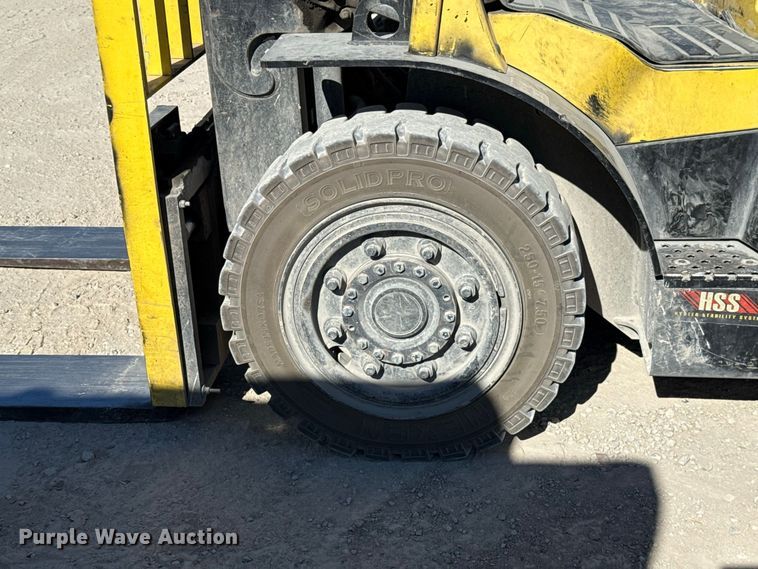 image for item FC4259 2015 Hyster H80FT forklift