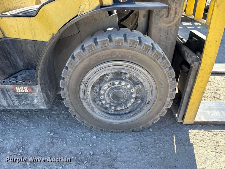image for item FC4259 2015 Hyster H80FT forklift