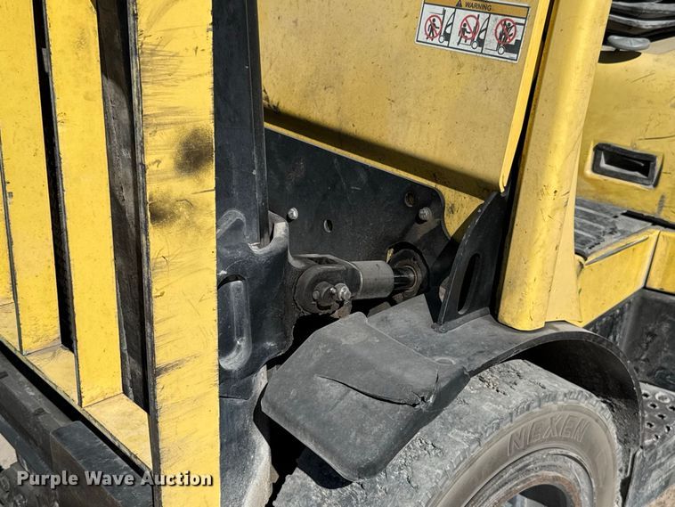 image for item FC4260 2013 Hyster H60FT forklift