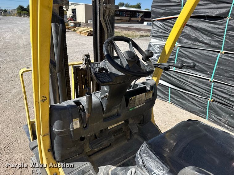 image for item FC4260 2013 Hyster H60FT forklift