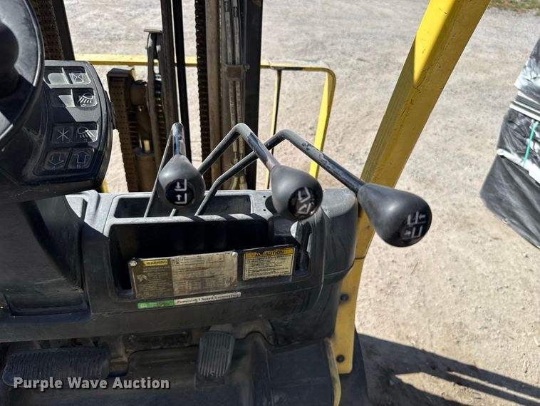 image for item FC4260 2013 Hyster H60FT forklift