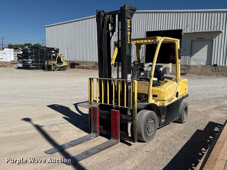 image for item FC4261 2018 Hyster H80FT forklift
