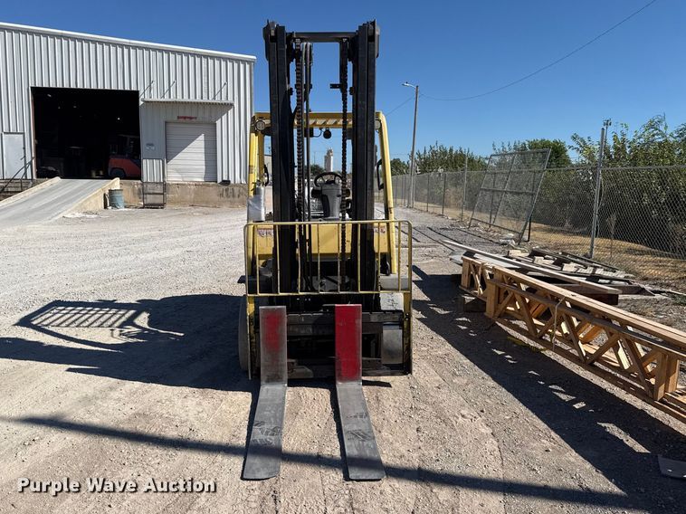 image for item FC4261 2018 Hyster H80FT forklift