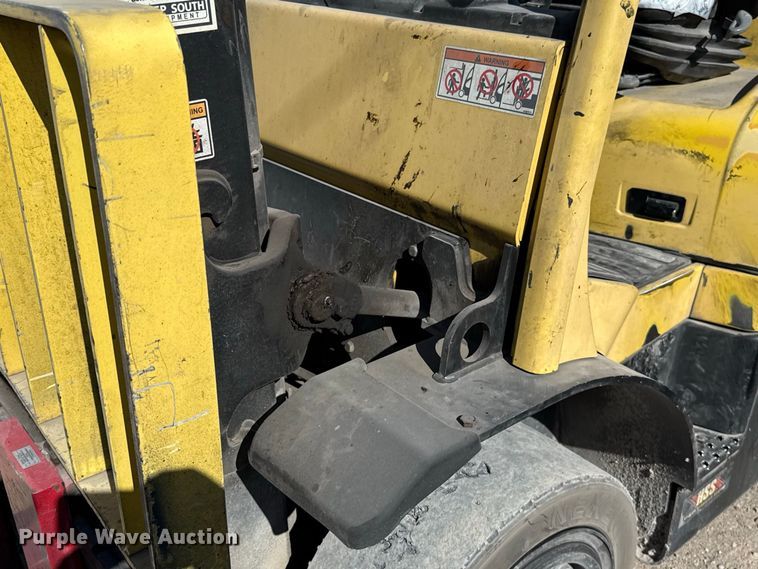 image for item FC4261 2018 Hyster H80FT forklift