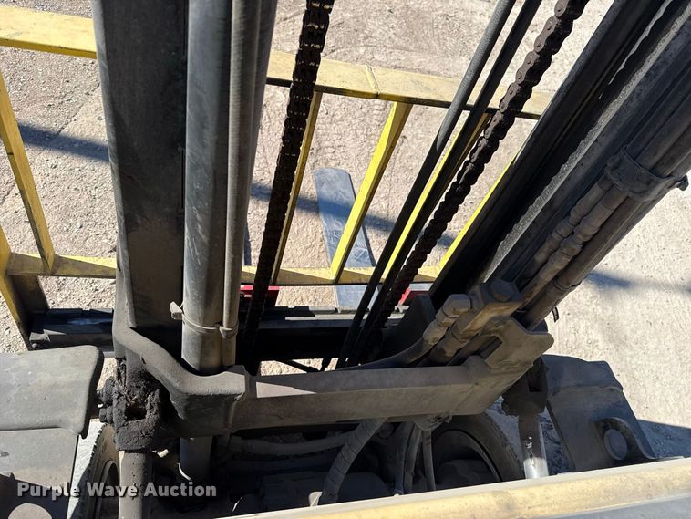 image for item FC4261 2018 Hyster H80FT forklift