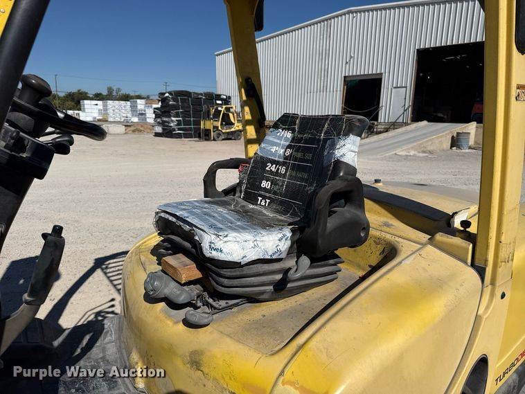 image for item FC4261 2018 Hyster H80FT forklift
