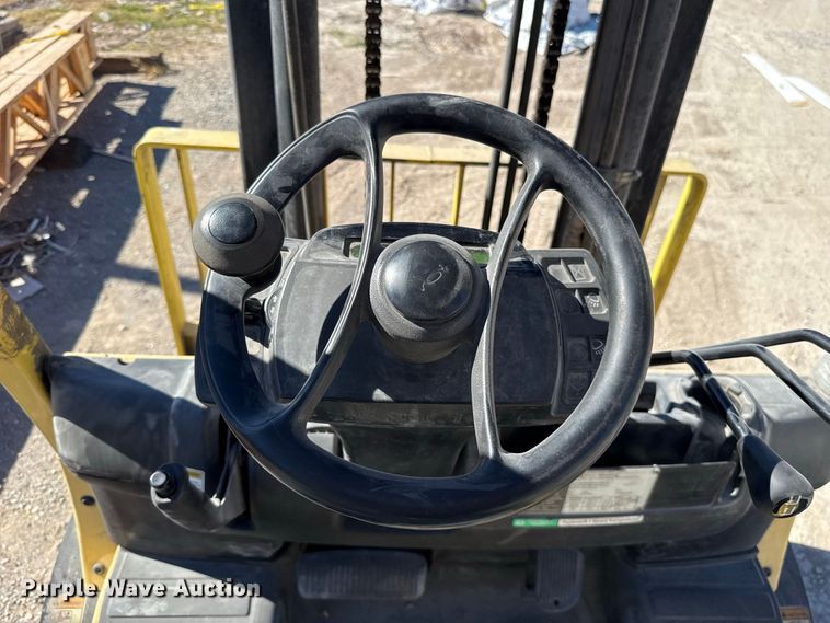 image for item FC4261 2018 Hyster H80FT forklift